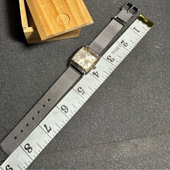 Relic Ladies Quartz Watch Date Just Squared Silver/Gold Tone Working ZR-33023 - Picture 8 of 8